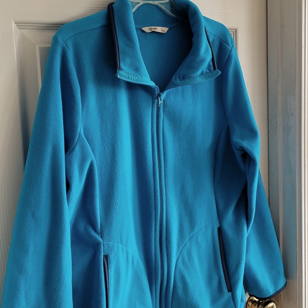 Old Navy Fleece Jacket - Picture 3 of 10